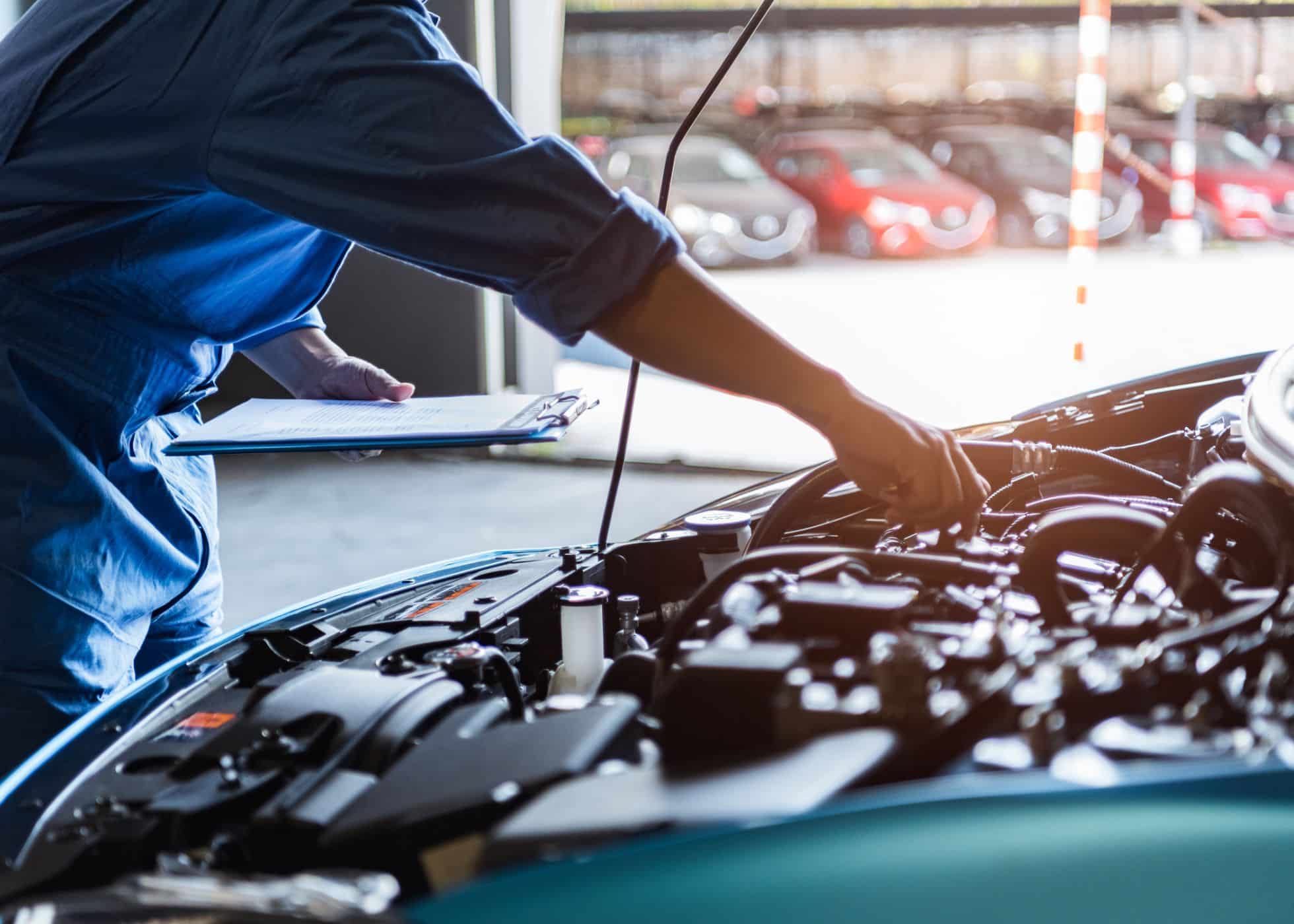 The Benefits of Using OEM Vs Aftermarket Parts in Collision Repair
